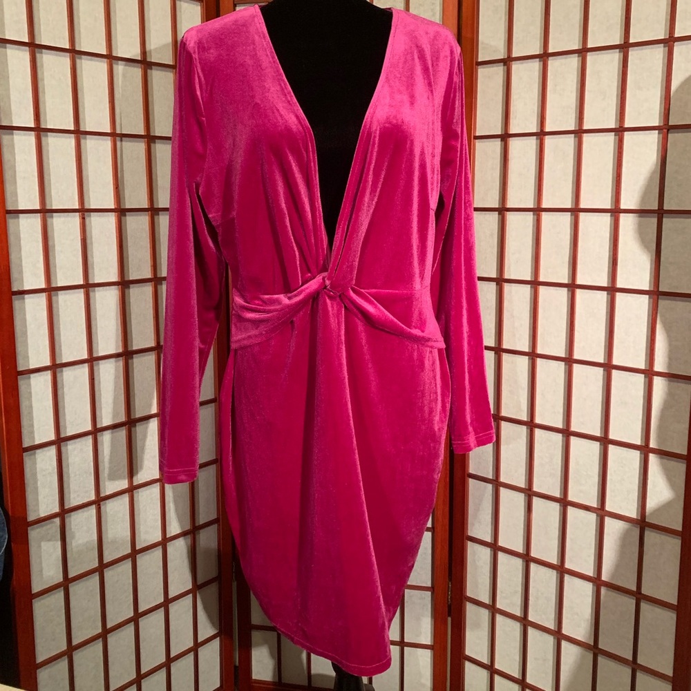 Charlotte Russe 2XL NWOT Velour dress fuchsia pink